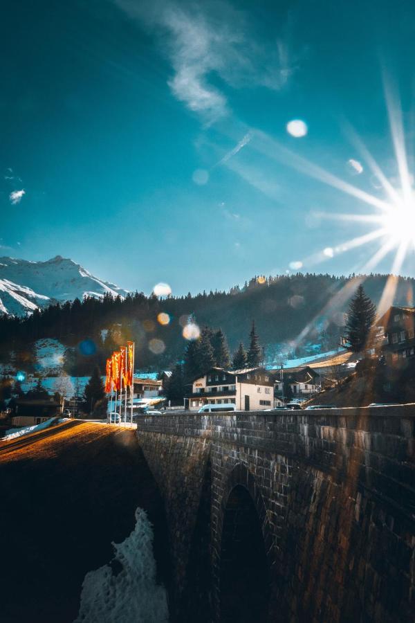Hotel Cresta Sedrun Esterno foto